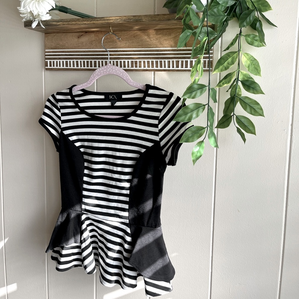 Black and white striped blouse - Picture 2 of 11